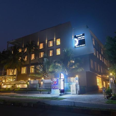 Emerald Clarks Inn Suites Mysore Bagian luar foto