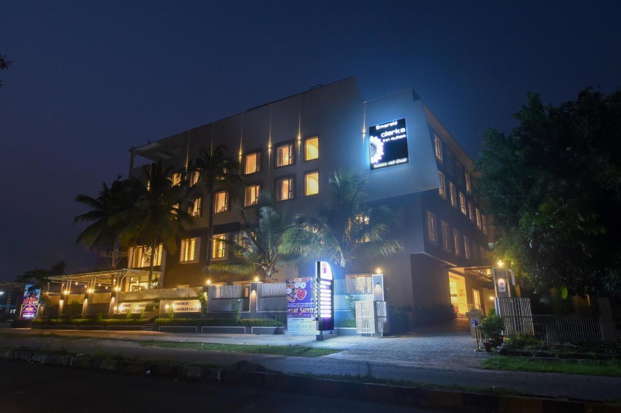 Emerald Clarks Inn Suites Mysore Bagian luar foto