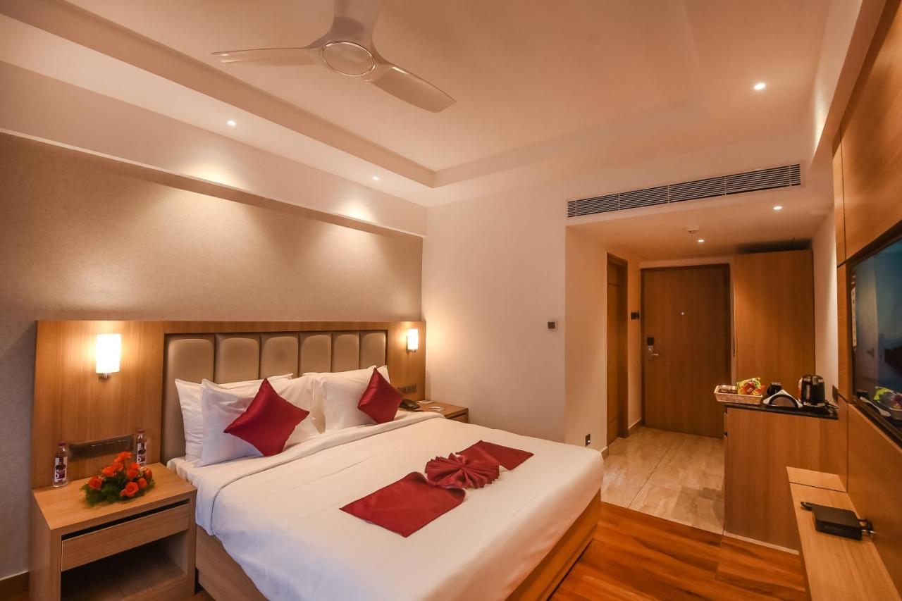 Emerald Clarks Inn Suites Mysore Bagian luar foto