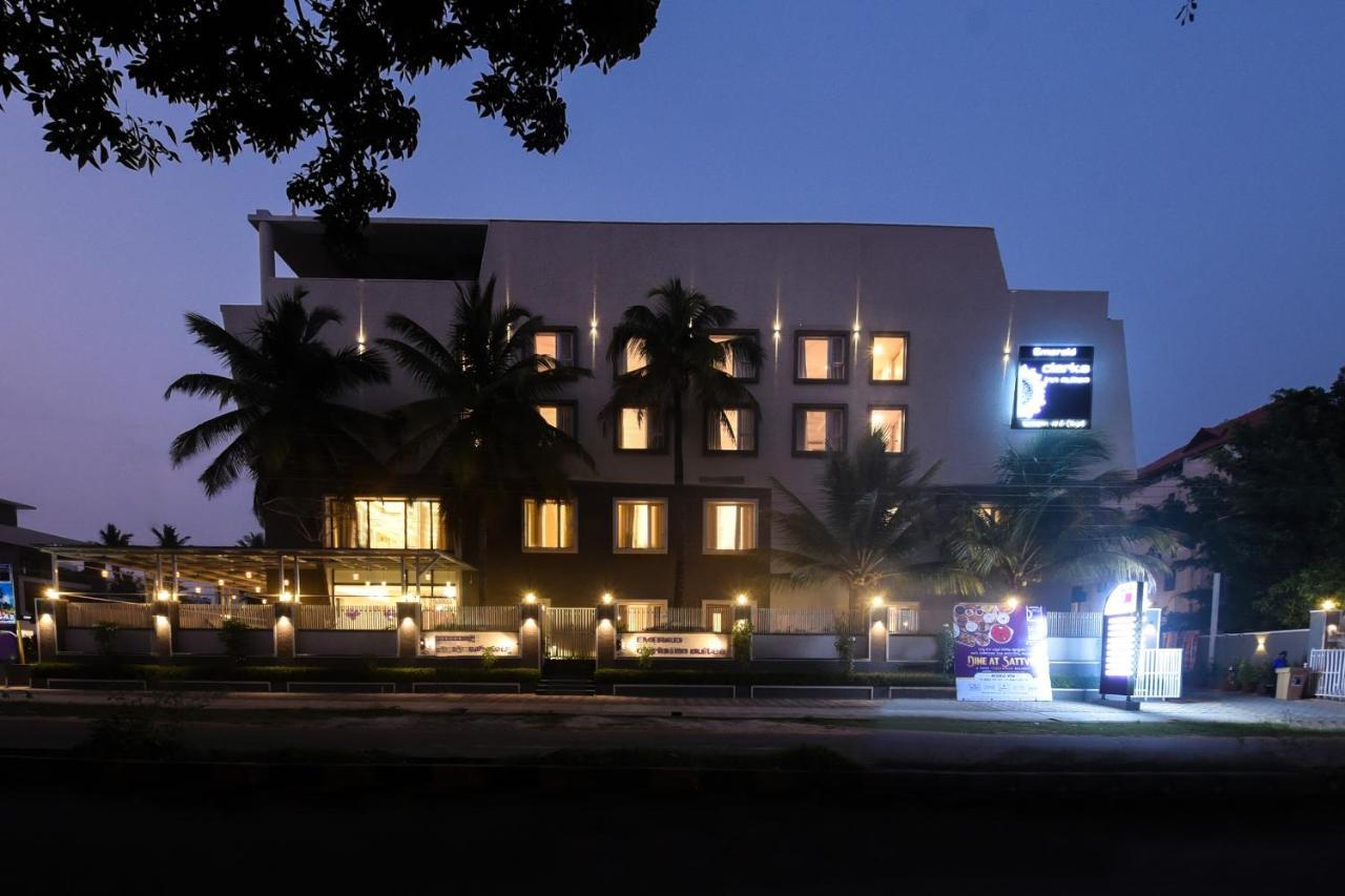 Emerald Clarks Inn Suites Mysore Bagian luar foto