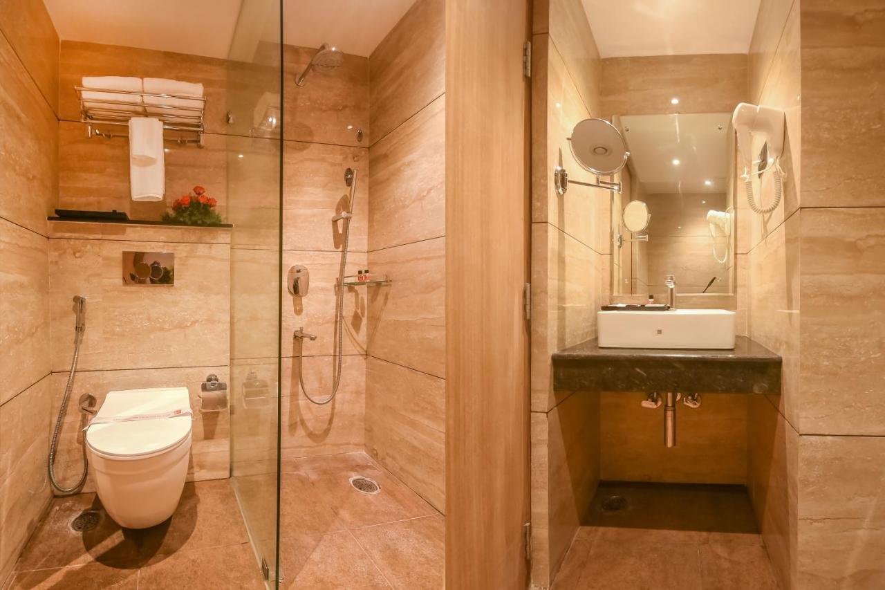 Emerald Clarks Inn Suites Mysore Bagian luar foto