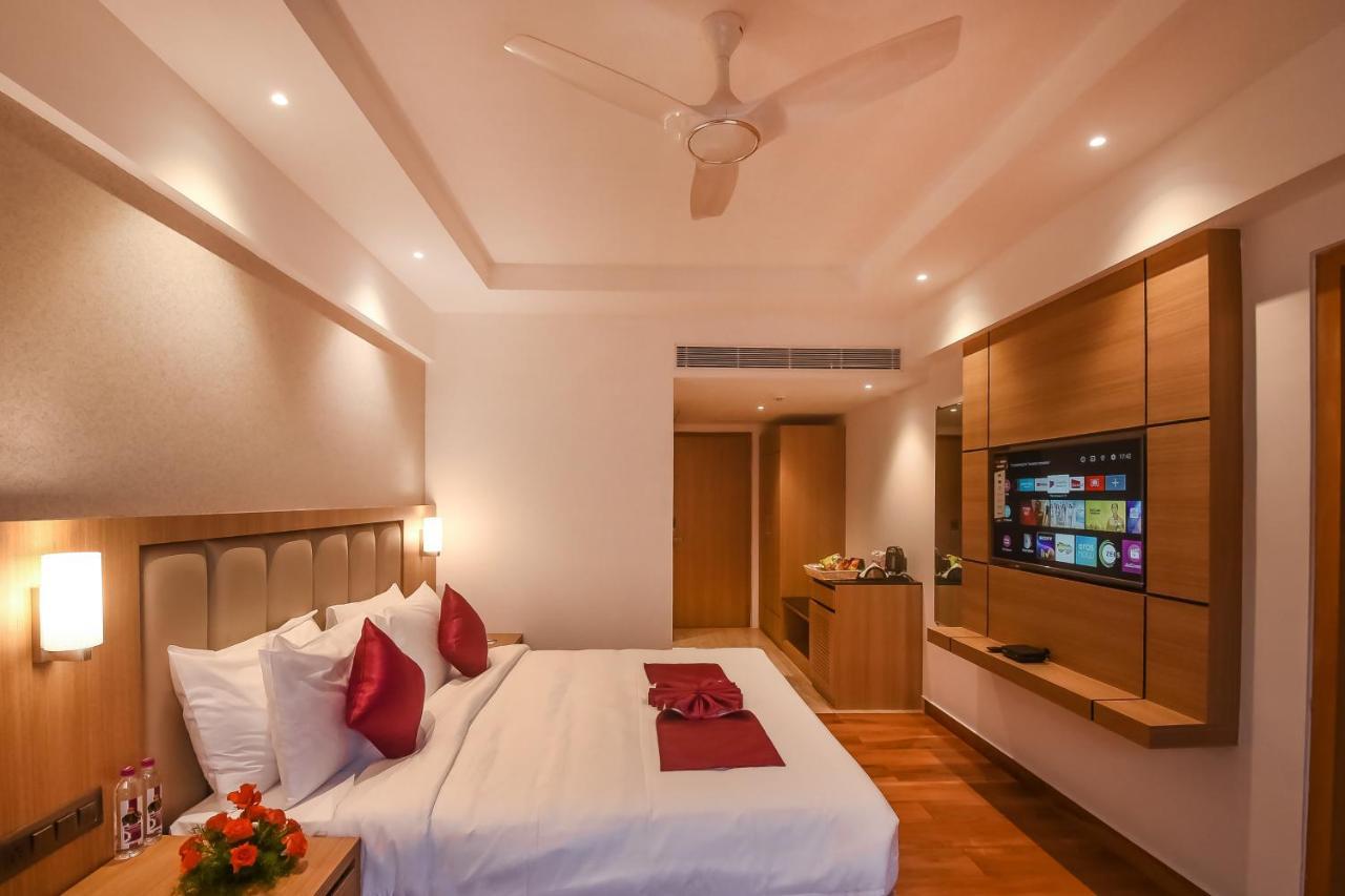 Emerald Clarks Inn Suites Mysore Bagian luar foto