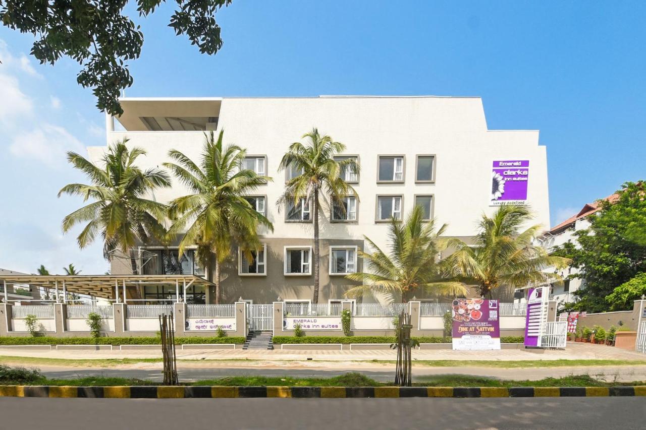 Emerald Clarks Inn Suites Mysore Bagian luar foto
