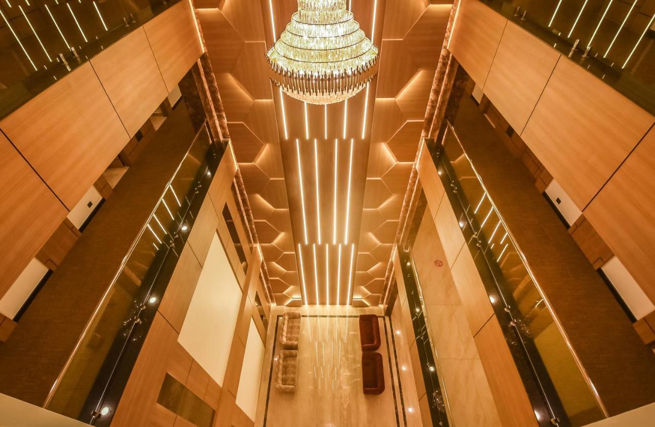 Emerald Clarks Inn Suites Mysore Bagian luar foto